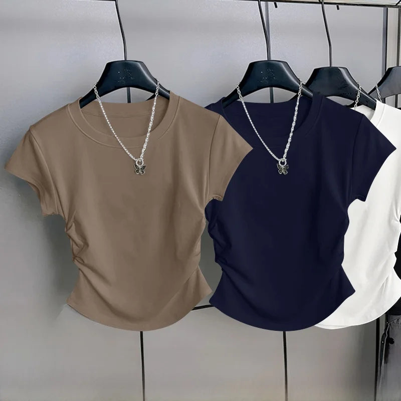 Mjlovers short sleeve round neck T-shirt in soft fabric, featuring a classic fit and simple design, shown in black.